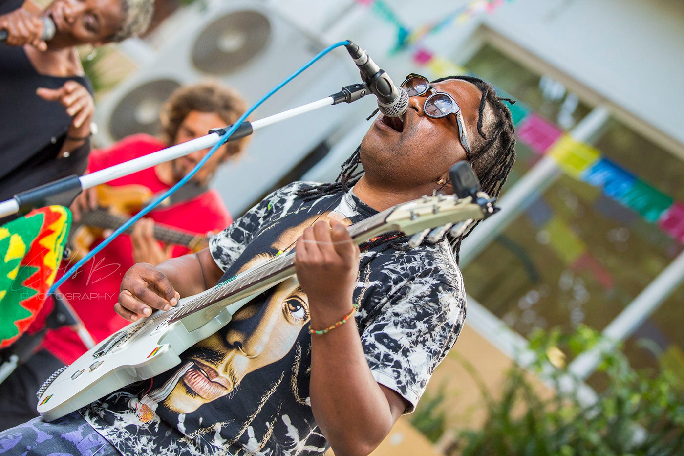 Nueva tarde de reggae con el grupo Jahbless, en la terraza de Can Jaume