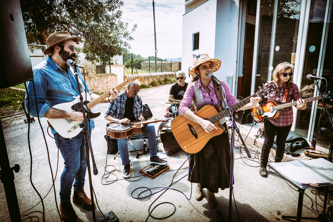 El folk americano del grupo Cotton Cactus vuelve al jardín de Can Bernat Vinya
