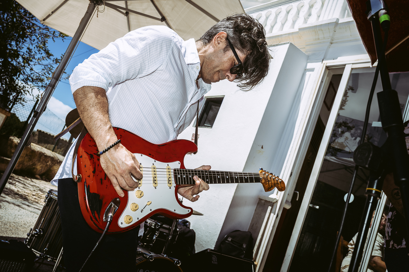 Noche de blues con el cantante y guitarrista Jonás Molina y su trío, en Es Quiosk