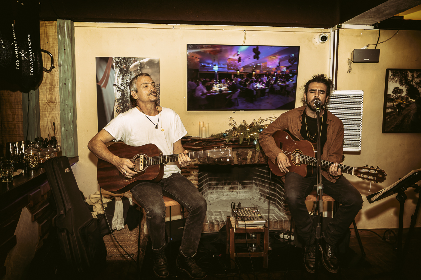 Wealthy Hippies Duo, con Norberto Rodríguez e Iggi Torres, en Cala Escondida
